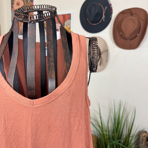 Old Navy | v-neck tank top | S - Picture 3 of 6